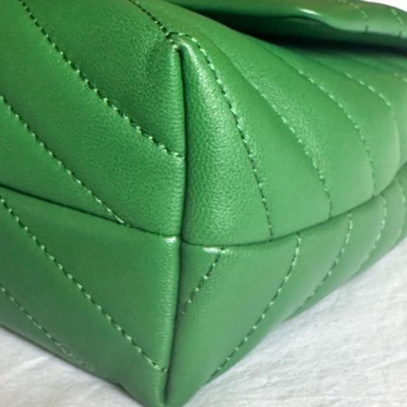 ‼️SOLD‼️NWOT Tory Burch Kira small chevron crossbody - Picture 3 of 6